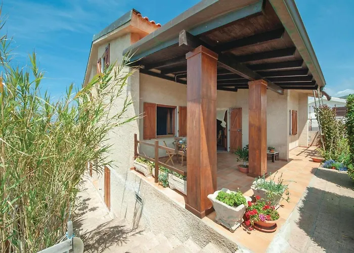 Stunning In Apartamento Porto Alabe